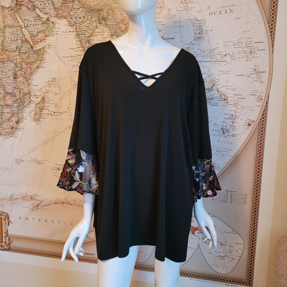 Catherines Tops - Catherine’s Black Label V-Neck Tunic Top 3/4 sheer floral bell sleeves boho 4X